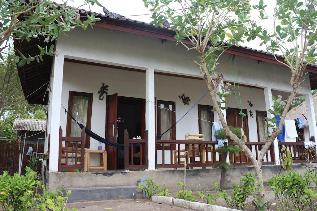 Star Bar And Bungalows Гілі-Аїр Номер фото